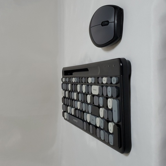 FOPETT 2.4GHz Wireless Keyboard and Mouse Set with Phone Holder - Compac… - Picture 16 of 16